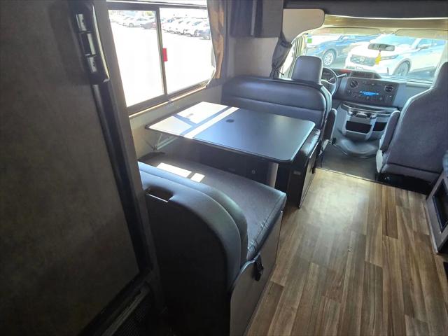 2018 Ford E-350 Cutaway E-350