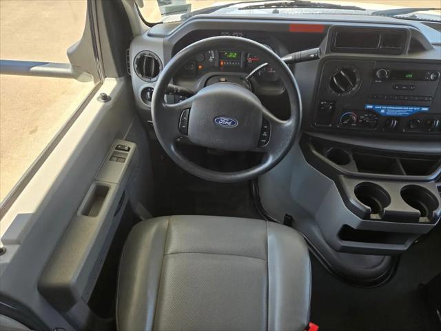2018 Ford E-350 Cutaway E-350
