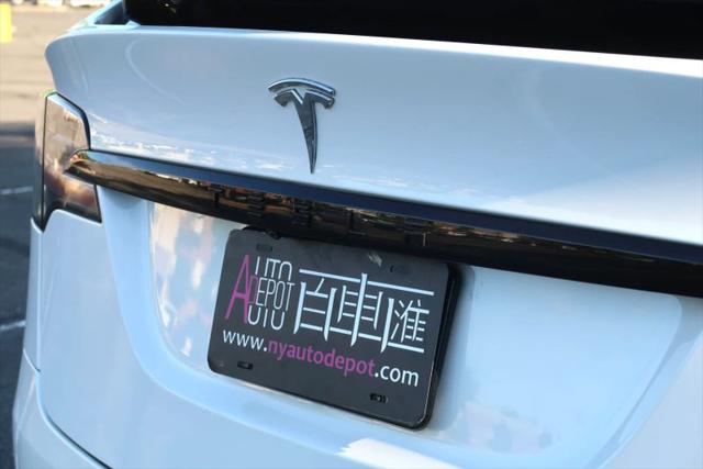2023 Tesla Model X Standard Range