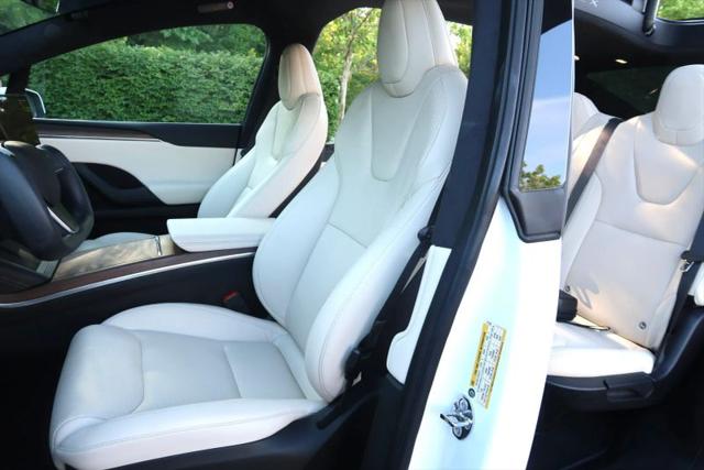 2023 Tesla Model X Standard Range