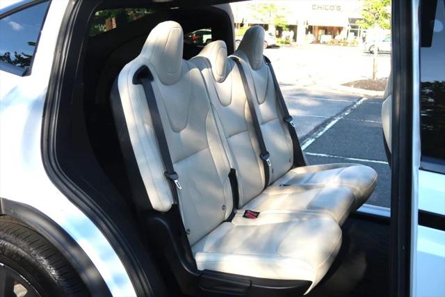 2023 Tesla Model X Standard Range