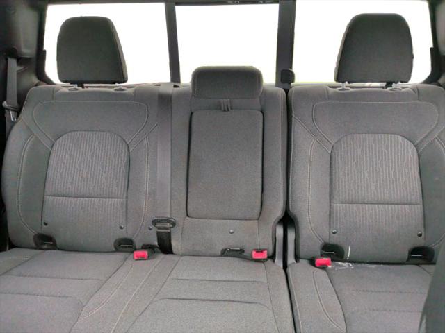 2019 Ram 1500 Big Horn/Lone Star Crew Cab 4x4 57 Box
