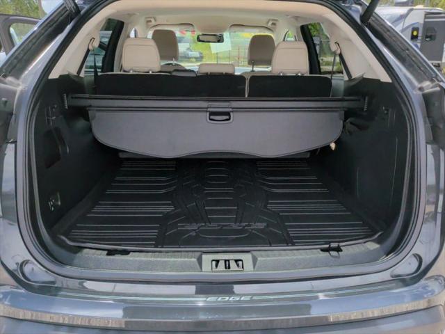 2021 Ford Edge Titanium