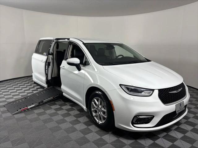 2023 Chrysler Pacifica Touring L for sale in Phoenix, AZ