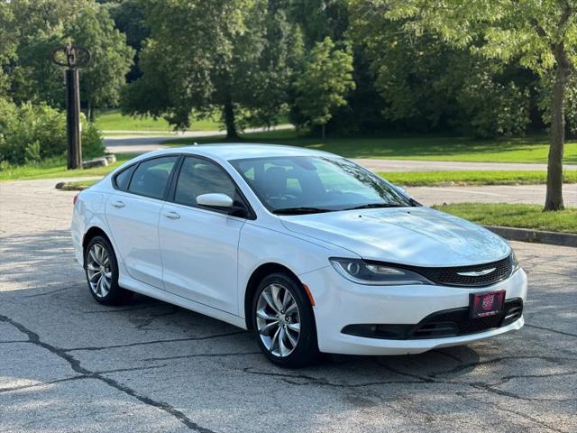 2016 Chrysler 200 S