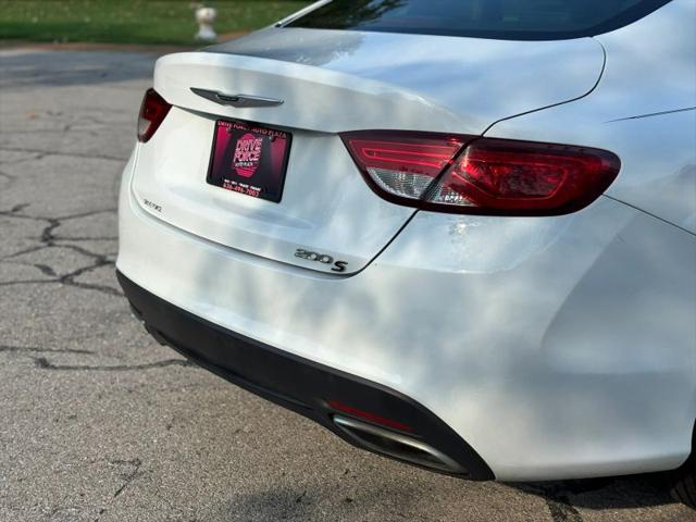 2016 Chrysler 200 S