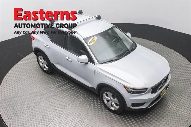 2021 Volvo XC40 T4 Momentum