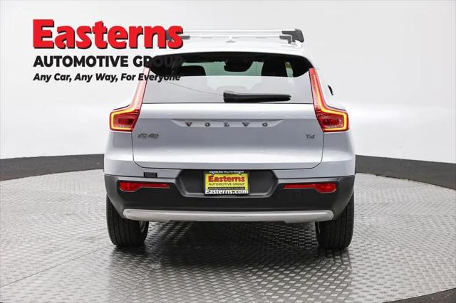 2021 Volvo XC40 T4 Momentum