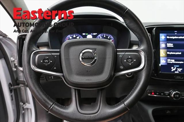 2021 Volvo XC40 T4 Momentum