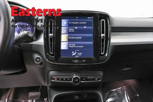 2021 Volvo XC40 T4 Momentum