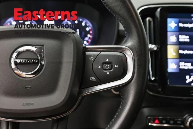 2021 Volvo XC40 T4 Momentum