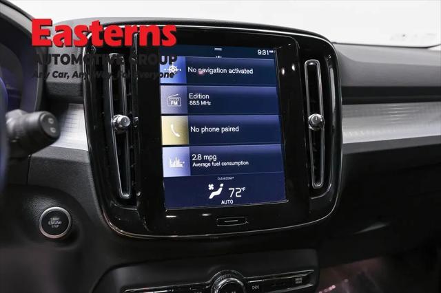 2021 Volvo XC40 T4 Momentum