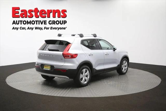 2021 Volvo XC40 T4 Momentum