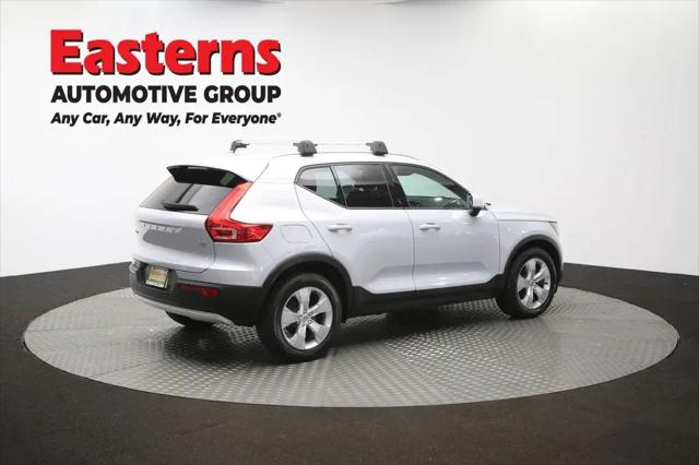 2021 Volvo XC40 T4 Momentum