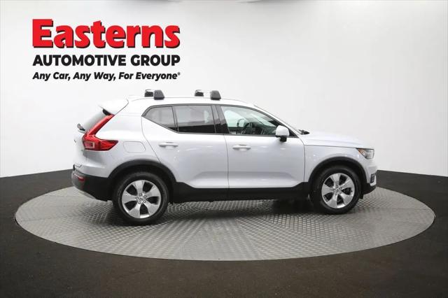 2021 Volvo XC40 T4 Momentum