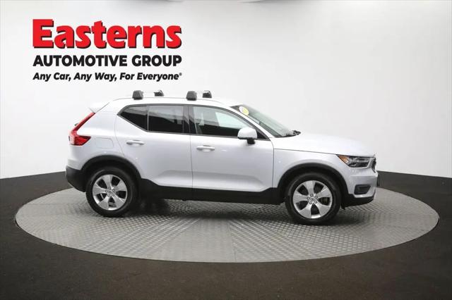 2021 Volvo XC40 T4 Momentum