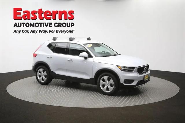 2021 Volvo XC40 T4 Momentum