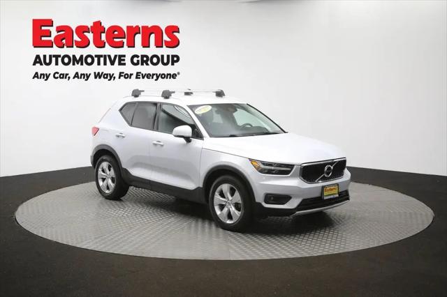 2021 Volvo XC40 T4 Momentum