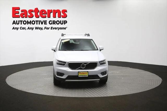 2021 Volvo XC40 T4 Momentum
