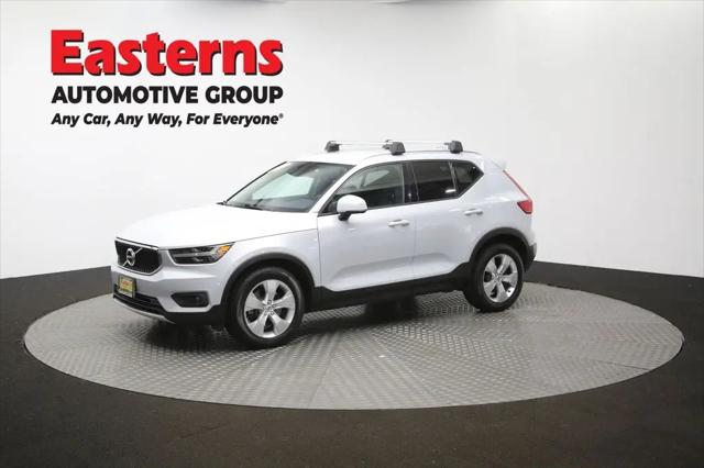 2021 Volvo XC40 T4 Momentum