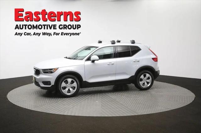 2021 Volvo XC40 T4 Momentum