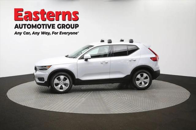 2021 Volvo XC40 T4 Momentum