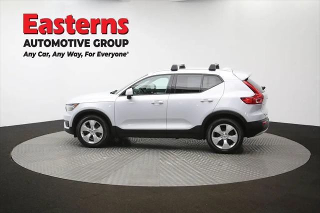 2021 Volvo XC40 T4 Momentum