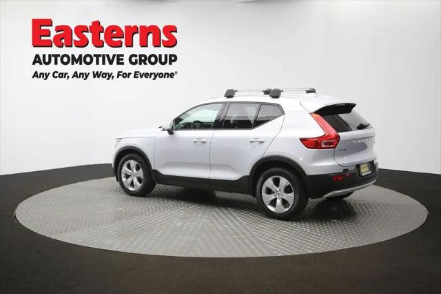 2021 Volvo XC40 T4 Momentum