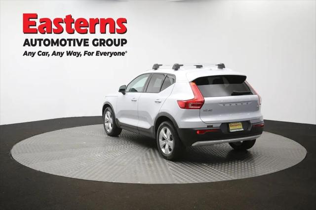 2021 Volvo XC40 T4 Momentum