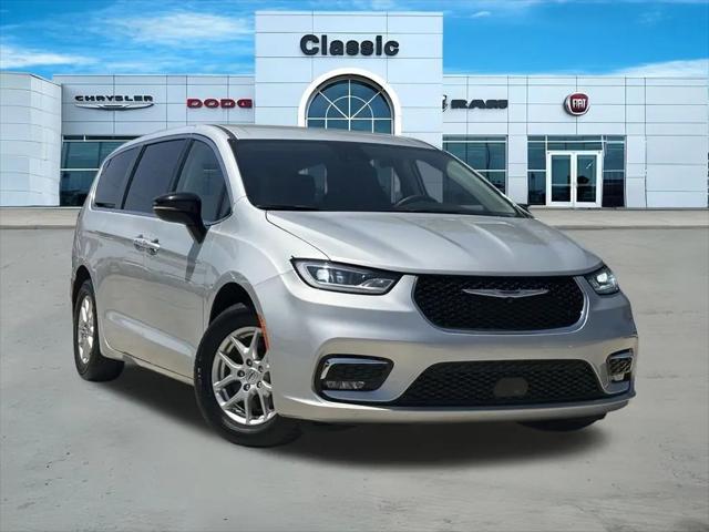 2024 Chrysler Pacifica Touring L for sale in Arlington, TX