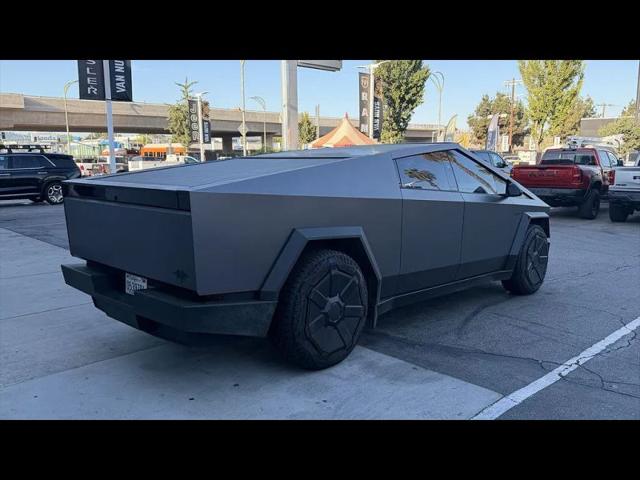 2024 Tesla Cybertruck Cyberbeast