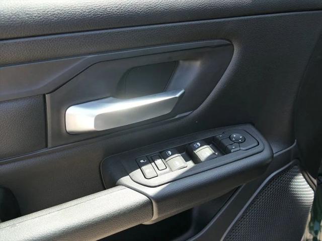 2026 Ram 1500 Express Crew Cab 4x4 57 Box