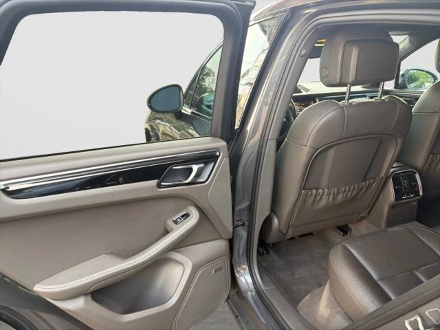 2016 Porsche Macan S