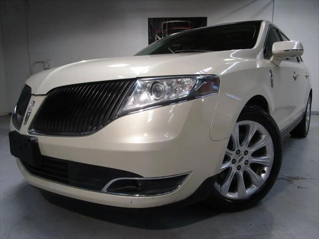2014 Lincoln MKT Standard for sale in Arlington, TX