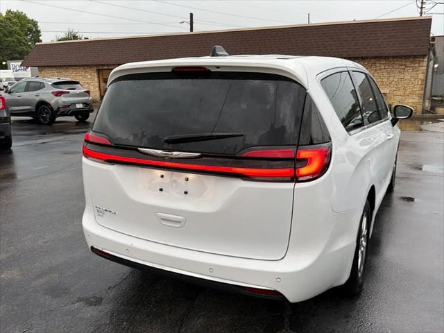 2023 Chrysler Pacifica Touring L