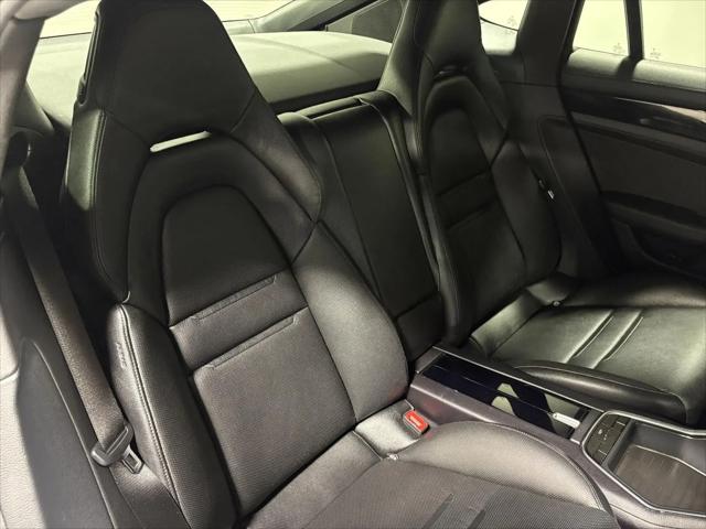 2018 Porsche Panamera 4