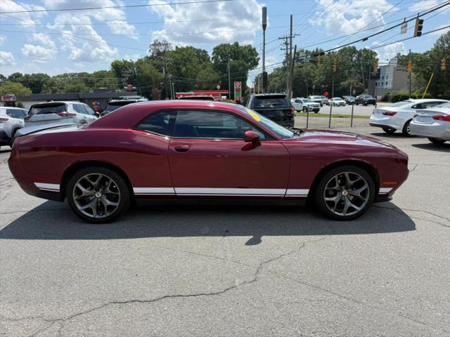 2017 Dodge Challenger SXT