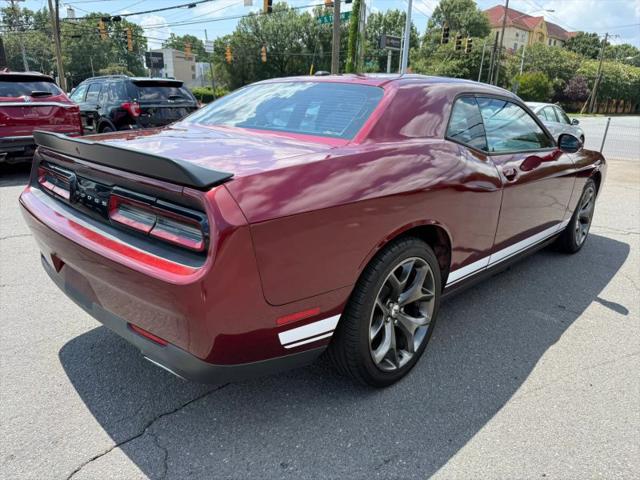 2017 Dodge Challenger SXT