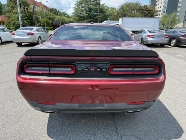 2017 Dodge Challenger SXT