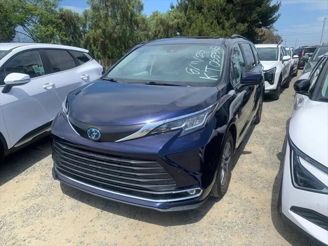 2021 Toyota Sienna XLE for sale in Carlsbad, CA