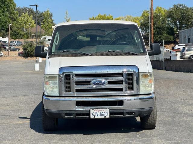 2010 Ford E-350 Super Duty XLT