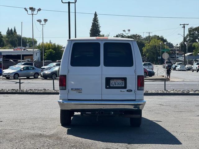 2010 Ford E-350 Super Duty XLT