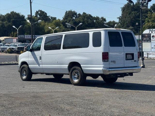 2010 Ford E-350 Super Duty XLT