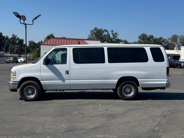 2010 Ford E-350 Super Duty XLT
