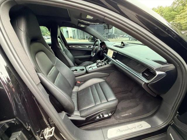 2017 Porsche Panamera 4S