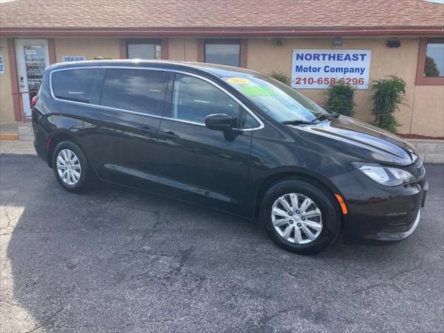 2021 Chrysler Voyager L for sale in Universal City, TX