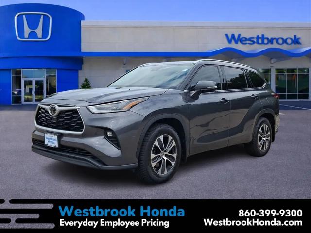 2021 Toyota Highlander XLE for sale in Westbrook, CT