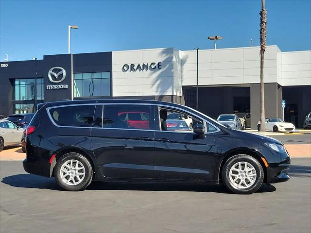2024 Chrysler Voyager LX