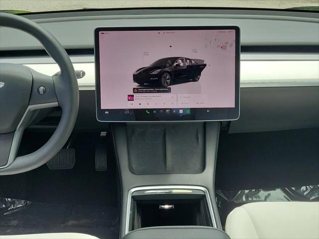 2022 Tesla Model 3 Rear-Wheel Drive