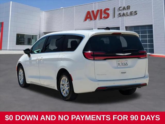 2024 Chrysler Pacifica Touring L